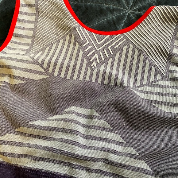 Wolf and Badger crop top - Picture 3 of 4